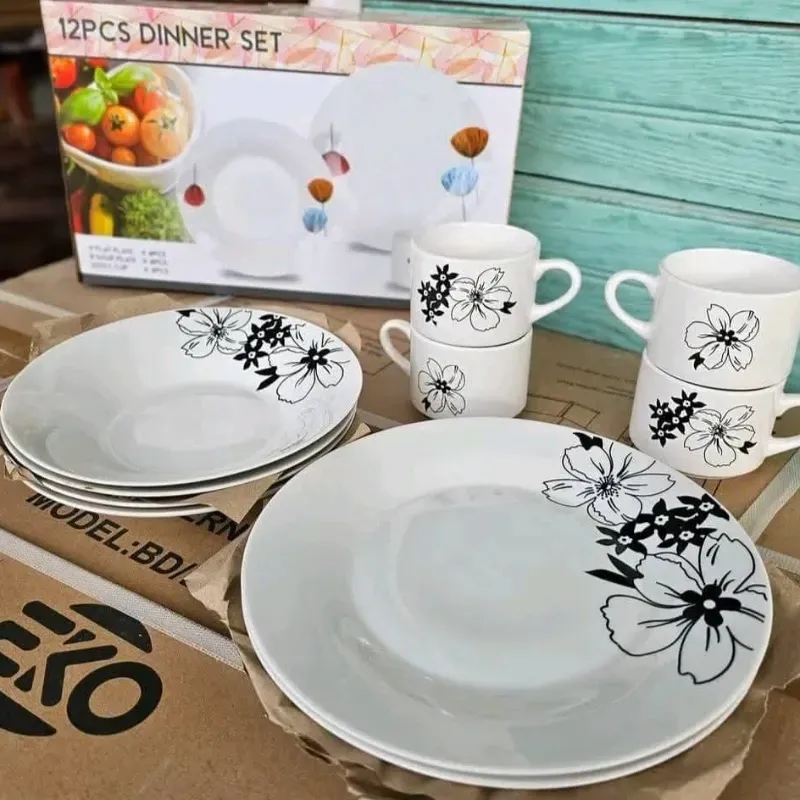 Juego de vajillas 12 piezas Diseño blanco y floreado oscuro 