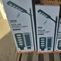 Lampara led con panel solar para exterior 250W