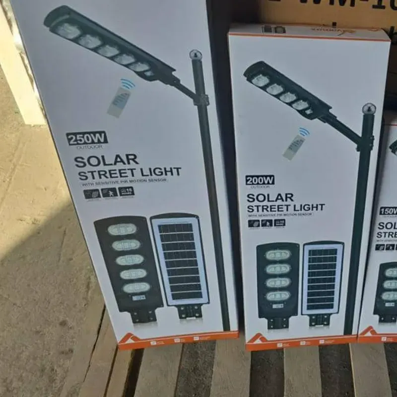 Lampara led con panel solar para exterior 250W