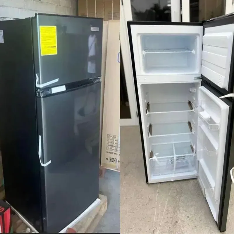 Refrigerador 8.5 pies marca Royal