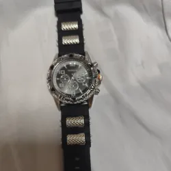 Reloj manilla engomada