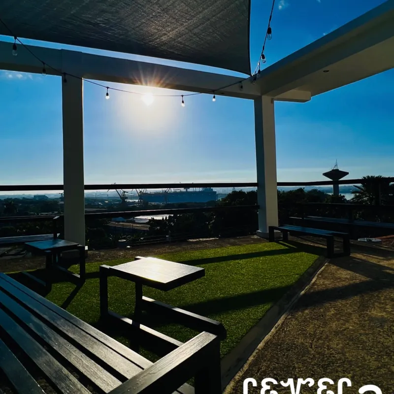 Terraza con Vista a la Bahía 🌊