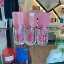 Brillos labiales lucky model