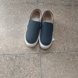 Disponible para mujer 