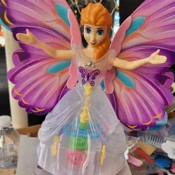 Ada alumbra y da vueltas