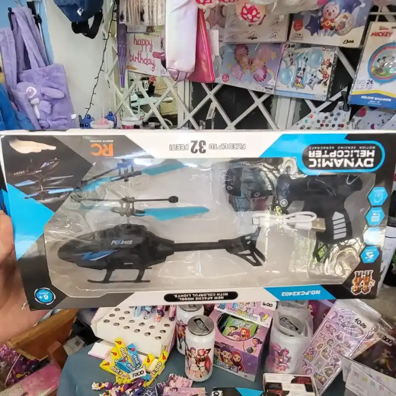 Aviones voladores con control remoto y sensores