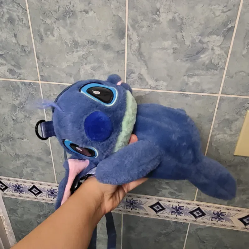 Cartera de stitch tipo peluche azul