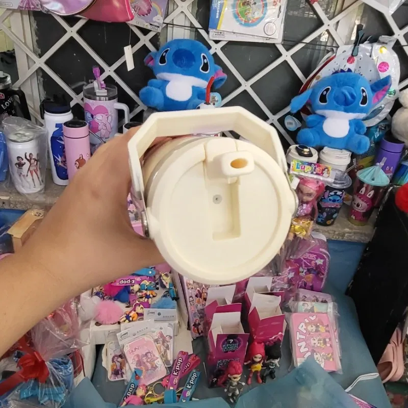 Jarras tipo termos de las Guerreras K-pop