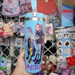 Jarras tipo termos de las Guerreras K-pop