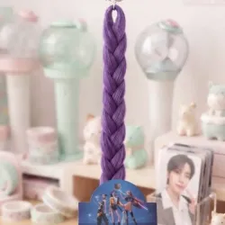 Moño morado con accesorios