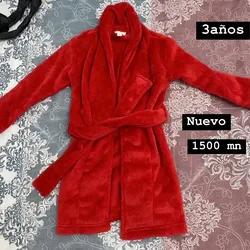 Albornoz rojo para 3 años 
