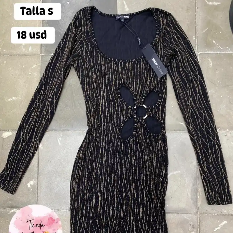 Vestido corto fashion nova 