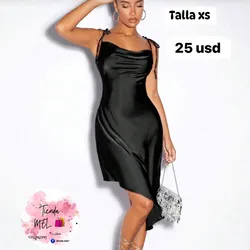 Vestido negro de seda 