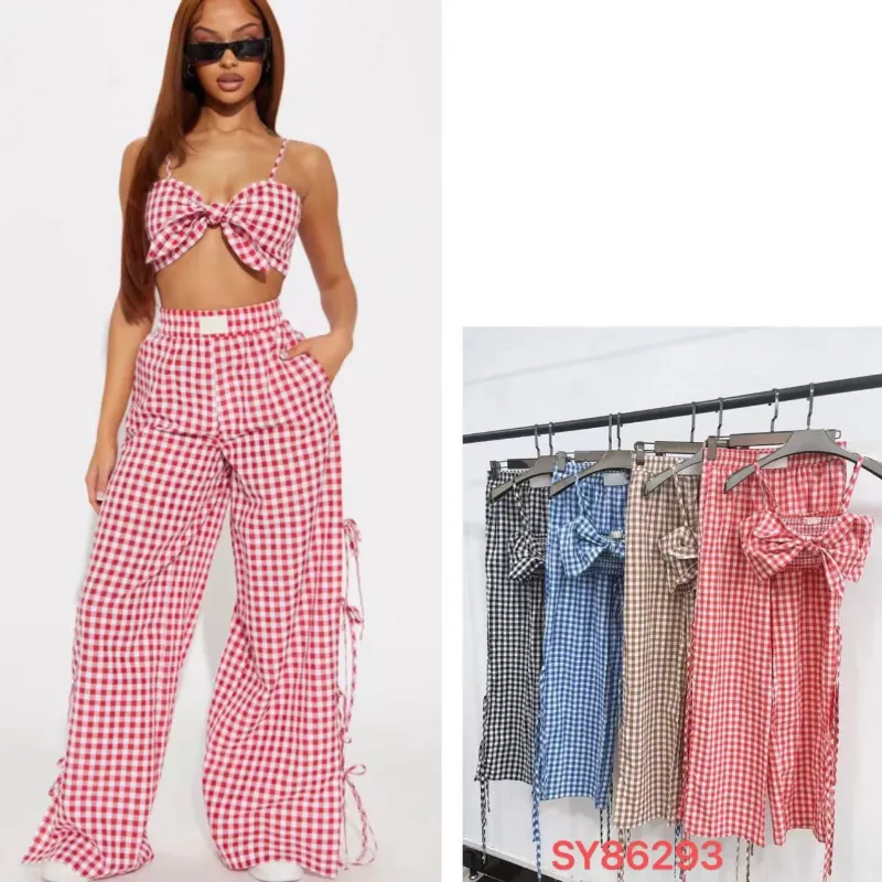 Conjunto de pantalón y blusa 