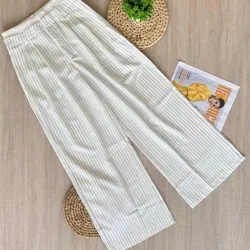 Pantalón blanco de rayas