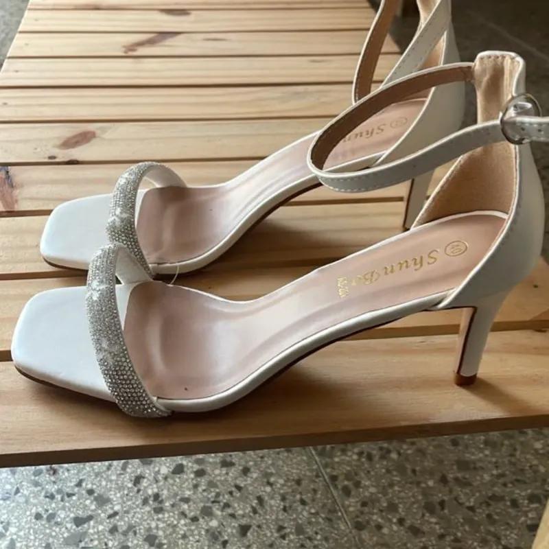Tacones Abiertos Medios