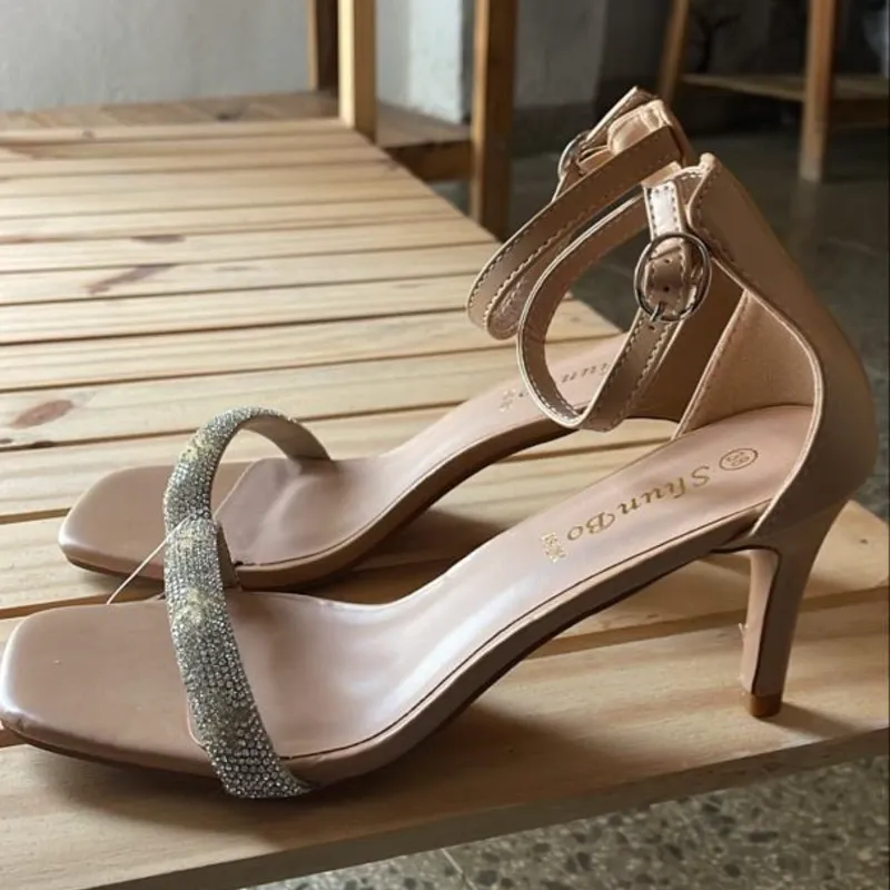 Tacones Abiertos Medios