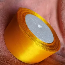 Cinta de satín 4 cm amarillo fuerte