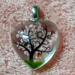 Corazón de cristal naturaleza muerta rosa
