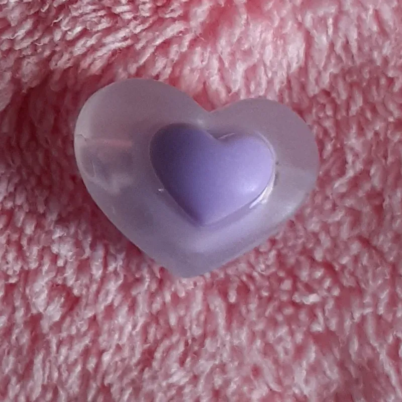 Corazón grande centro morado