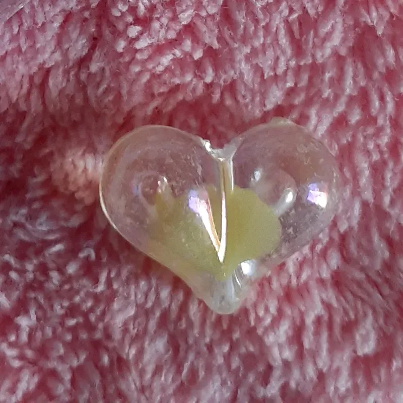Corazón mediano centro amarillo