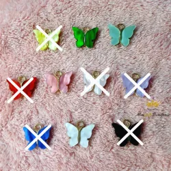 Dije de mariposa de resina 14x16 mm