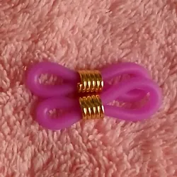 Gomas de espejuelos fresa con herraje dorado