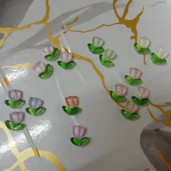 Juego de flor de tulipán y hoja cuentas de vidrio