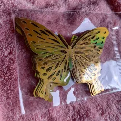 Mariposa decorativa suelta dorada 3