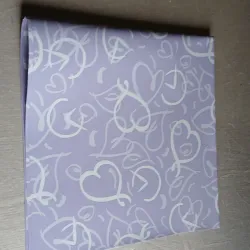 Papel coreano morado corazones blancos