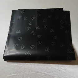 Papel coreano negro con corazones