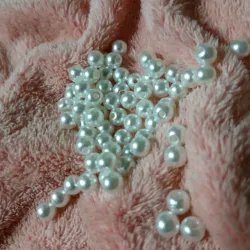 Perlas plásticas 6 mm blancas
