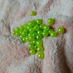 Perlas plásticas 6 mm verdes