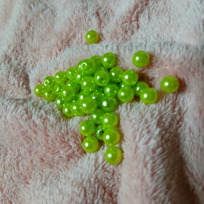 Perlas plásticas 6 mm verdes