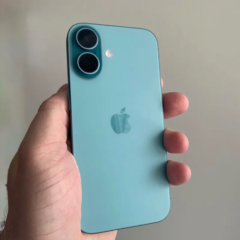 IPHONE 16
