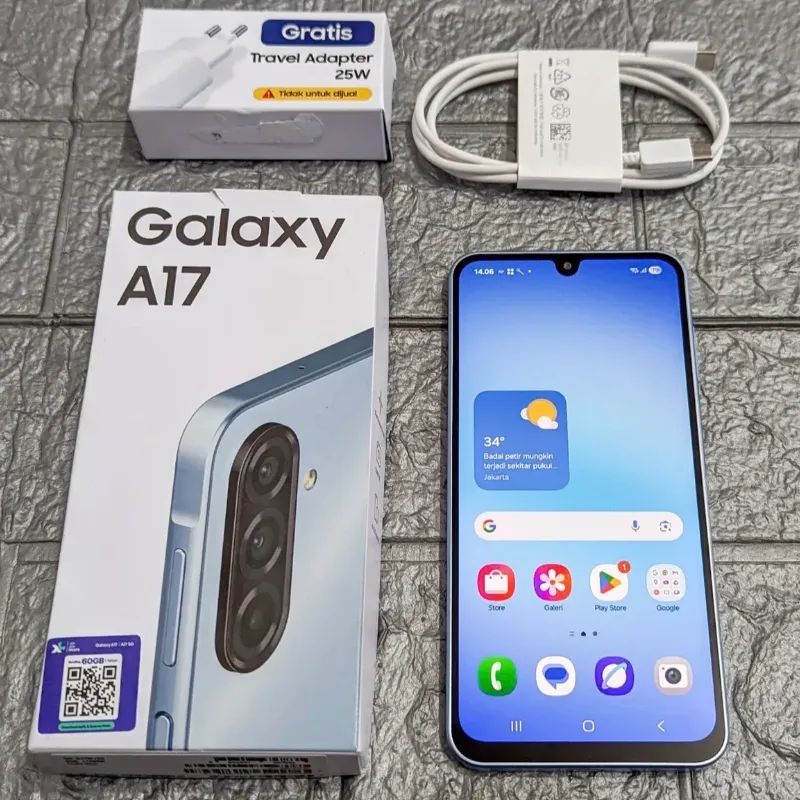 SAMSUNG A17 / 128 GB Almacenamiento 