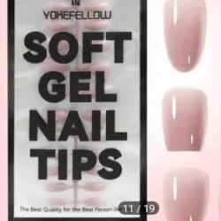 Uñas de soft gel degradadas 
