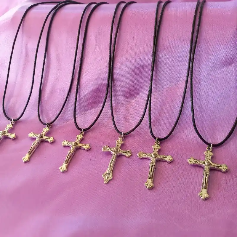 Collar de cruz