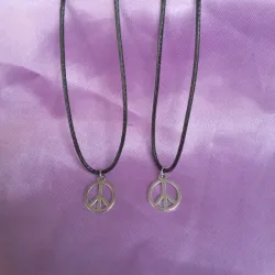 Collar símbolo de paz