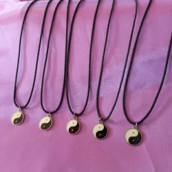 Collar Ying Yang