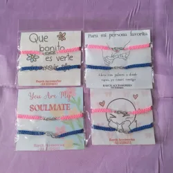 Pulseras tejidas infinito rosado y azul