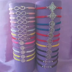Pulseras tejidas con conectores