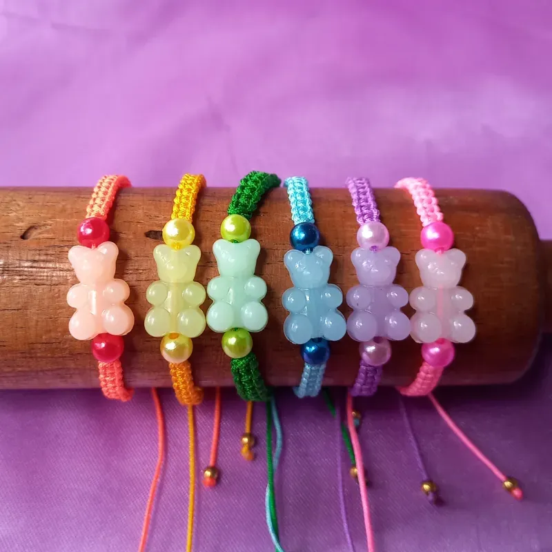 Pulseras tejidas de ositos