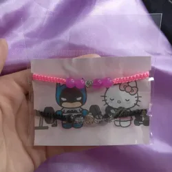 Pulseras de Hello Kitty x Batman