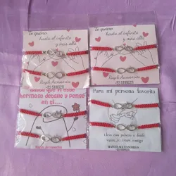 Pulseras tejidas infinito rojo