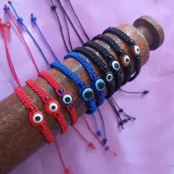 Pulseras tejidas ojos turcos