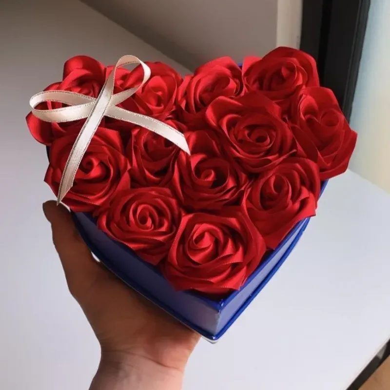 Caja de Rosas Eternas