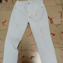 pantalones blancos ripiados 