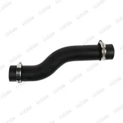 Manguera entrada al radiador con sus 2 presillas ISUZU