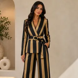 Conjunto a rayas